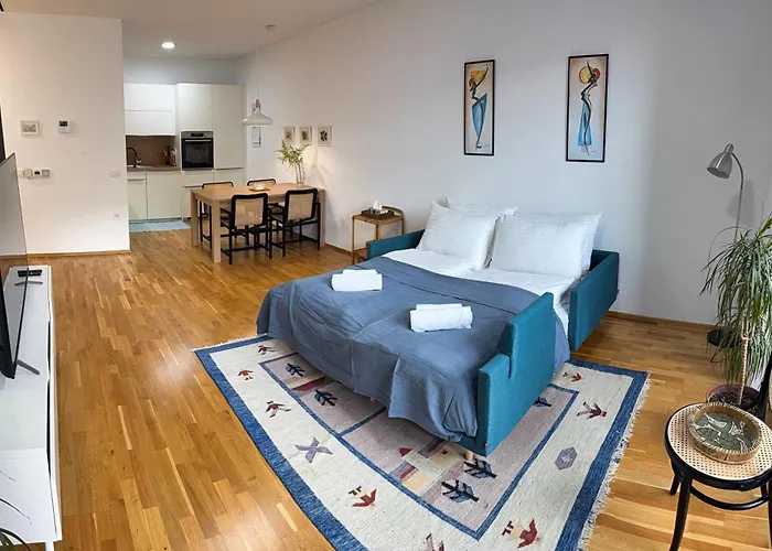 Sunrise Den Where Mornings Shine Διαμέρισμα